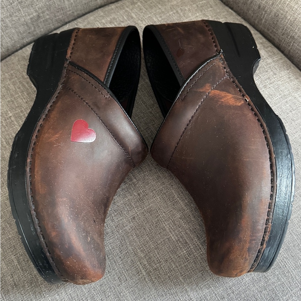Dansko Brown Oiled Leather Shoes with heart